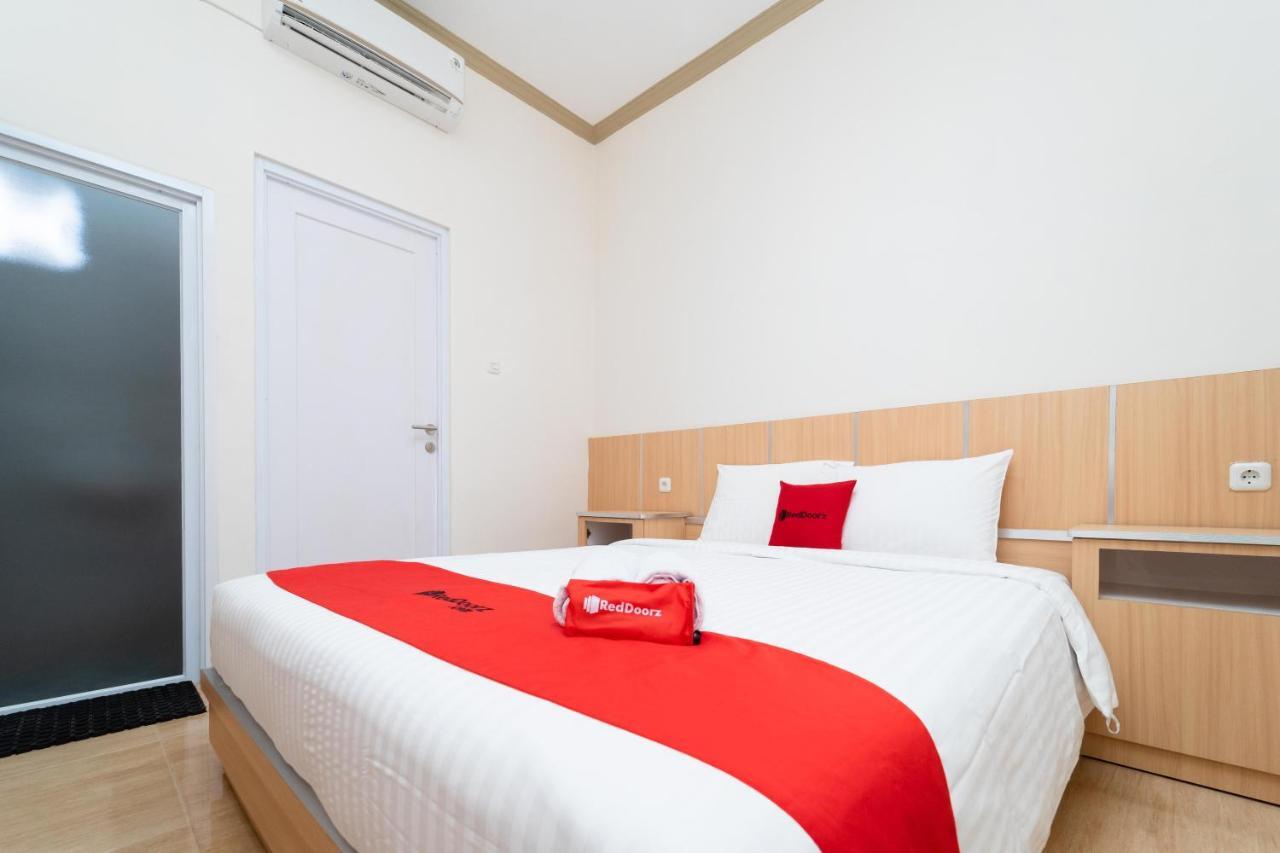 เรดดอร์ซ เนียร์ กรียา อะกุง ปาเลมบัง Hotel Talang Kelapa ภายนอก รูปภาพ