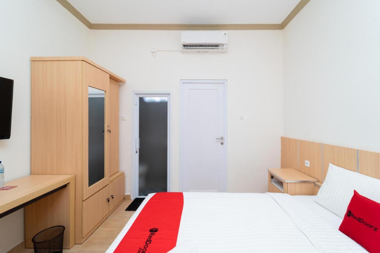 เรดดอร์ซ เนียร์ กรียา อะกุง ปาเลมบัง Hotel Talang Kelapa ภายนอก รูปภาพ